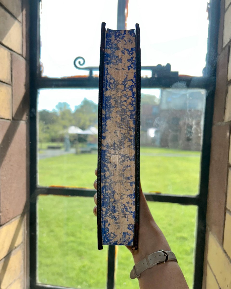 gladlib's tweet photo. It's #ForeEdgeFriday! These marbled edges reminded us of blue skies with wispy clouds - we're hoping the nice weather will appear in the forecast too, not just on fore-edges! 🌞
📕: WEG/L 11/TYP https://t.co/8LAxOfPWth