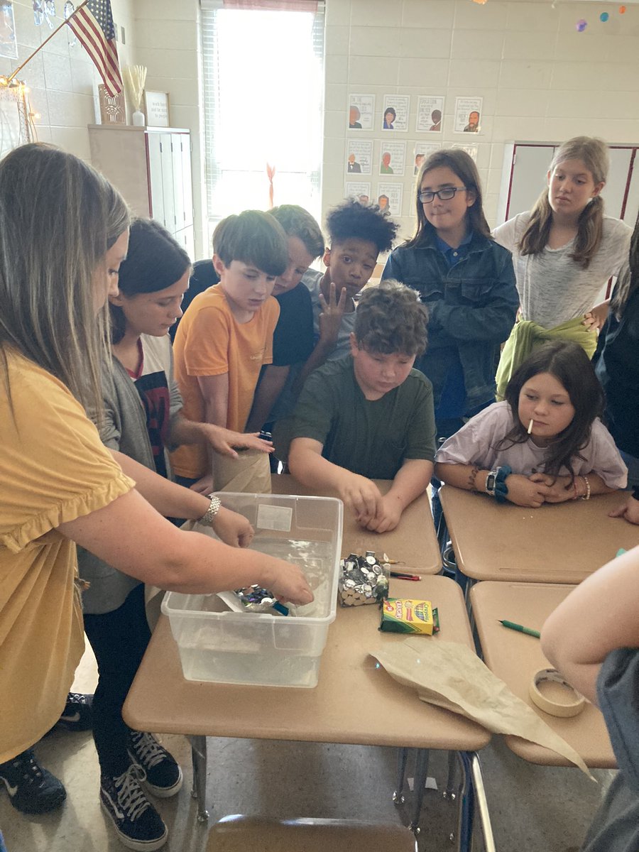 Will it sink or float? Students in @MrsJohnson6th class are building boats as they learn about density. Hands on learning at its best. <a href="/BBCMES/">BBCES</a> <a href="/BrashearMelia/">Melia Brashear</a>