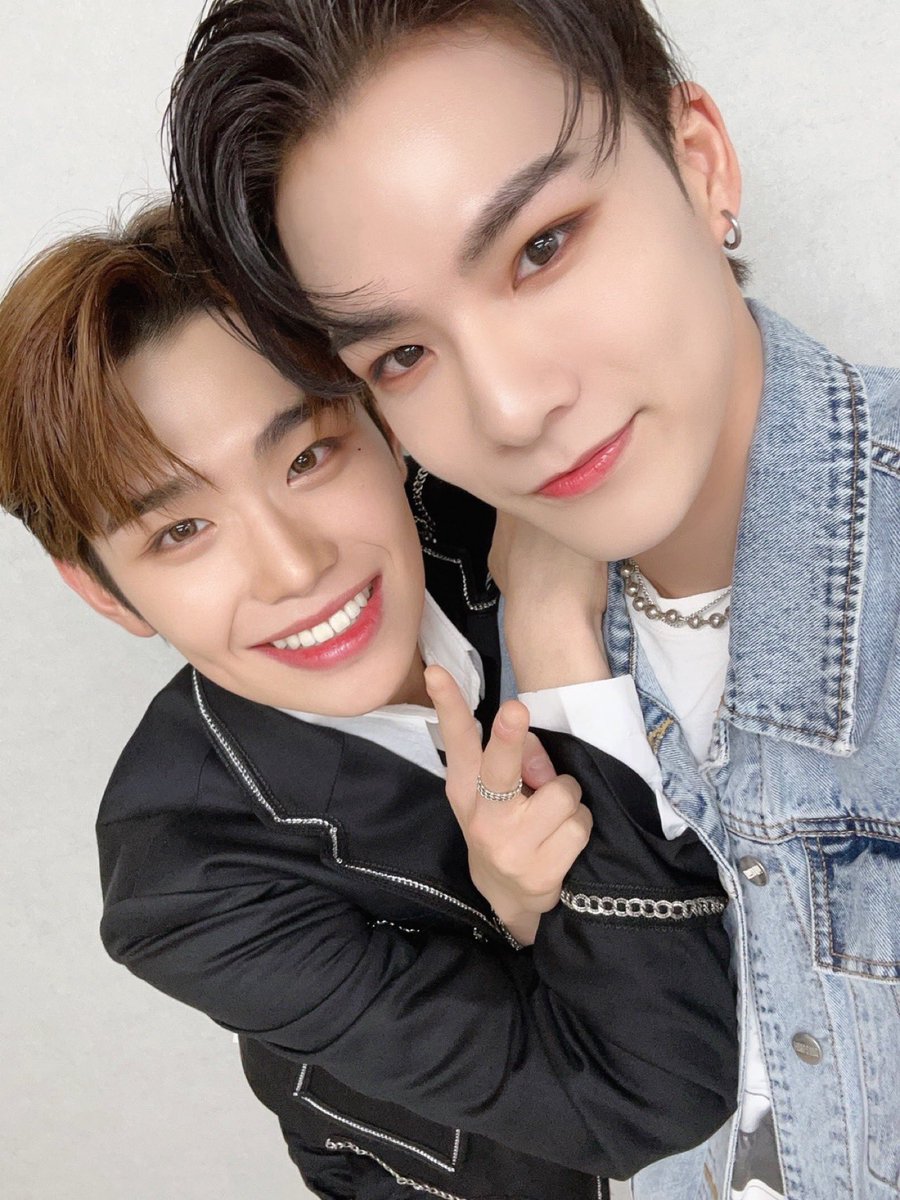 谷口太一] この前TikTok撮った時のツーショット☺︎ テレと練習生の