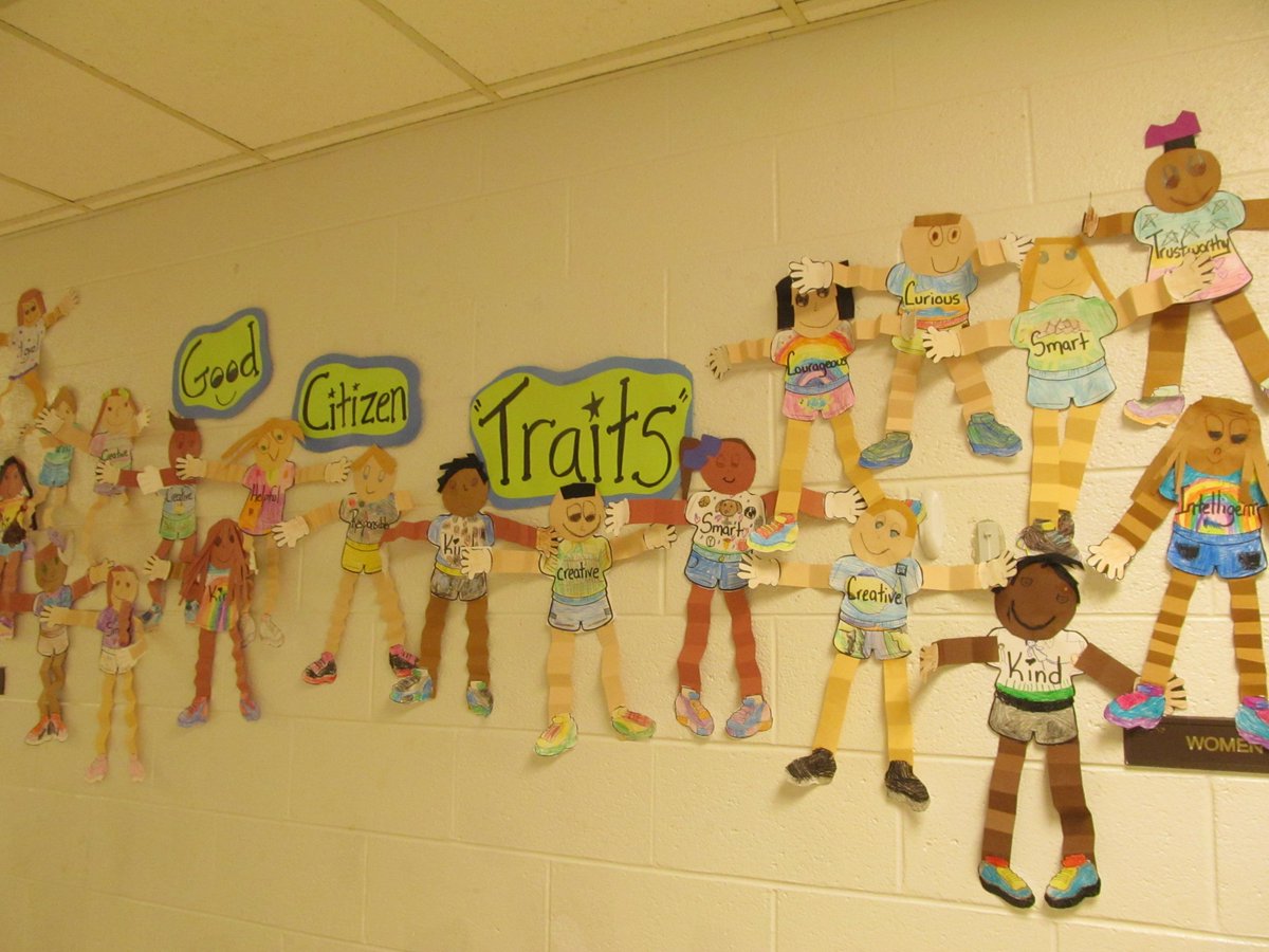 BethHalterman's tweet photo. Sharing our GOOD CITIZEN TRAITS! We brainstormed a great list of positive traits and chose one each of us felt empowered us. Lots of creativity designing our projects too! #RESBelieves #RESLearnLeadSucceed https://t.co/irQhEdLWji