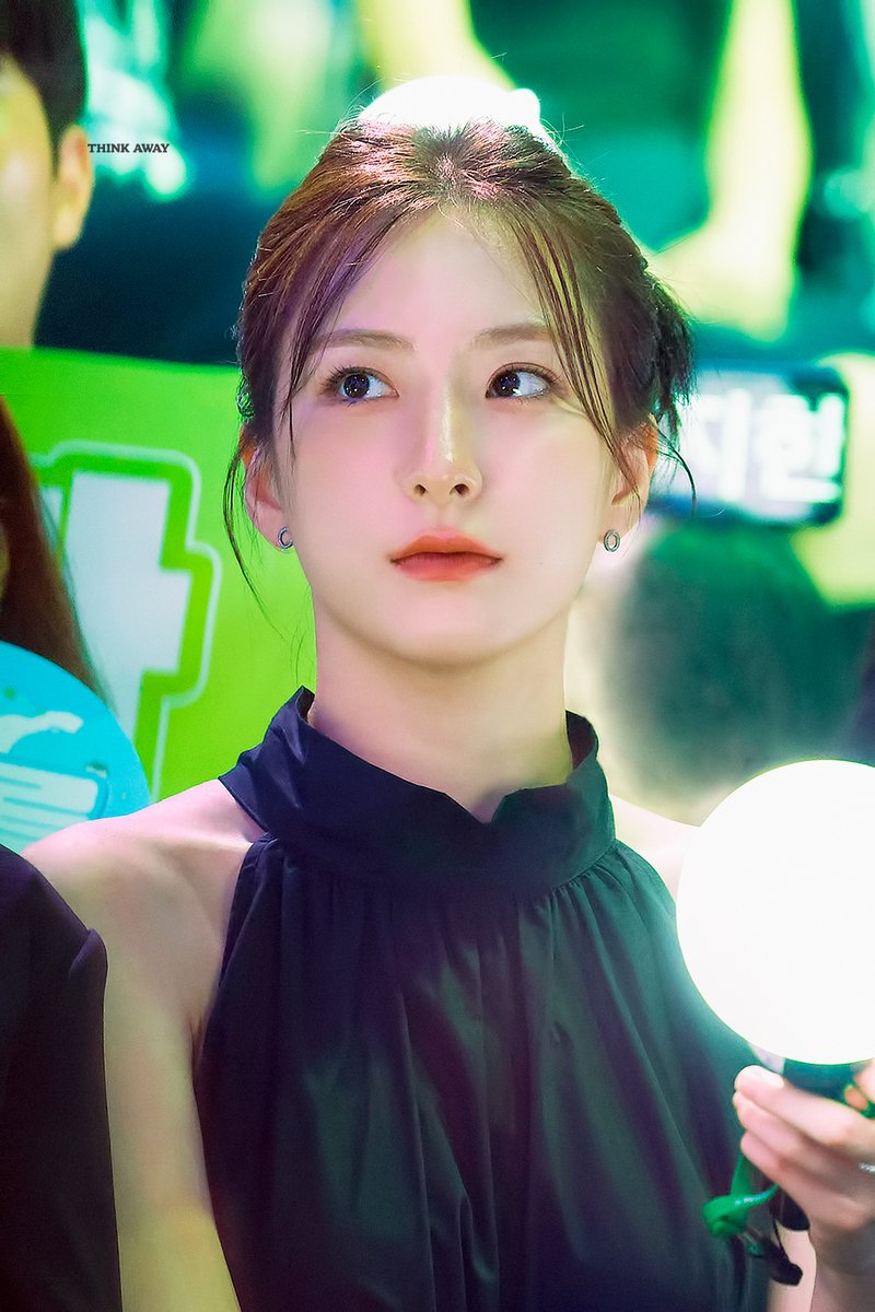 ThinkAway527's tweet photo. 230815

#우주소녀 #WJSN #은서 #EUNSEO #손주연 @WJSN_Cosmic https://t.co/x6Scte4717