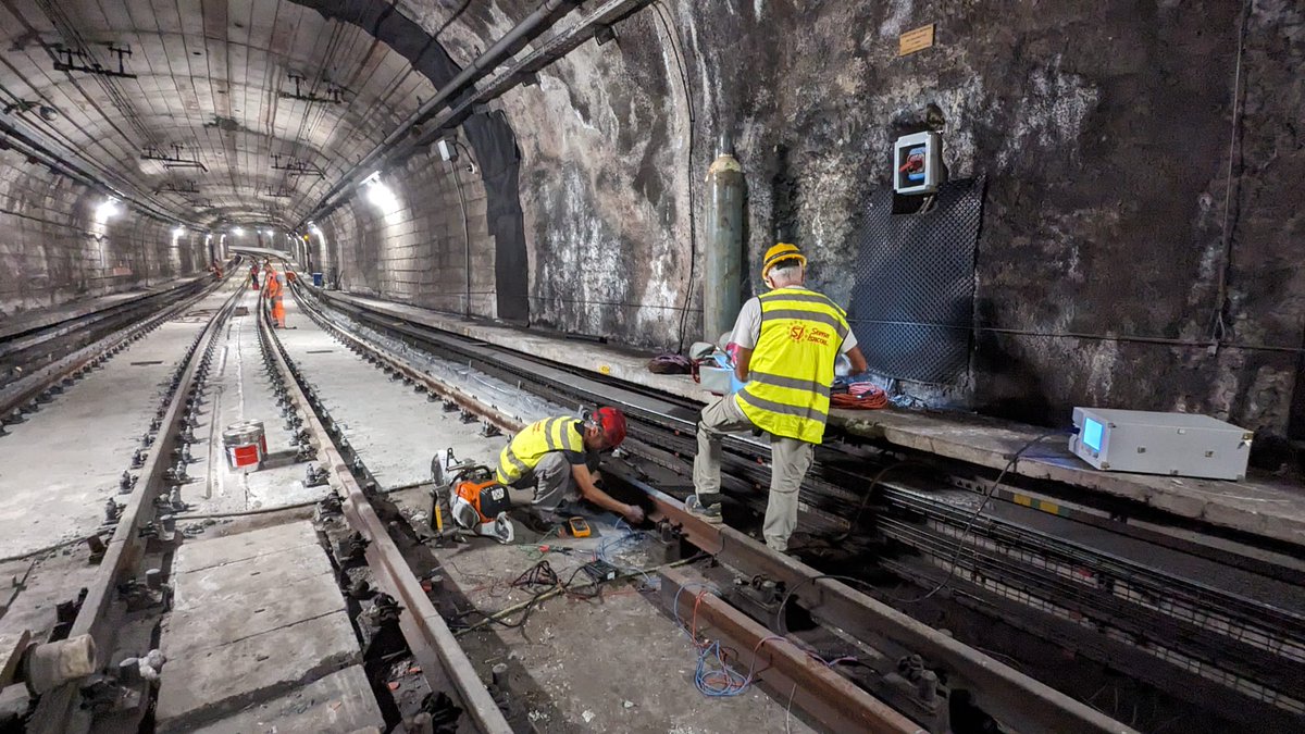 #AMTINFORMA🚊
La metropolitana torna a viaggiare su un’infrastruttura rinnovata! Grazie alla conclusione in anticipo dei lavori di sostituzione dell’armamento e dei binari, la metro AMT torna in servizio martedì 22/08.  
ℹ️ I dettagli sui lavori: amt.genova.it/amt/da-martedi….