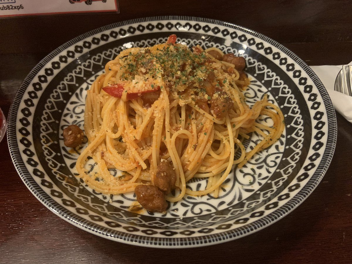 ba_na's tweet photo. hubで晩御飯。X頼んだらフルーツマシマシでした(｀・ω・´) https://t.co/c1uOxzRg8e