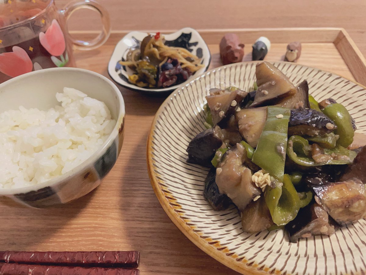 gohanbambo's tweet photo. 白滝ペペロン、焼きビーフン、ナスとピーマン味噌炒め、餃子 https://t.co/shbgc4P48b