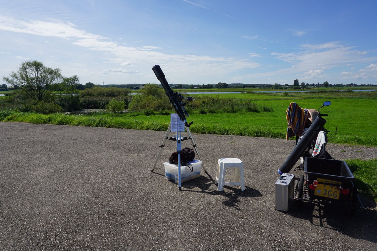 VanderdoleWim's tweet photo. #SideWalkAstronomyNetherlands #SideWalkAstronomy #TrottoarAstronomi #SidewalkScienceCenter #sidewalkscience #Zwolle #stoepsterrenkunde #BuienRadar @drbecky_s @captaround https://t.co/oGxsiZdj0D https://t.co/283RZt4LJ2
