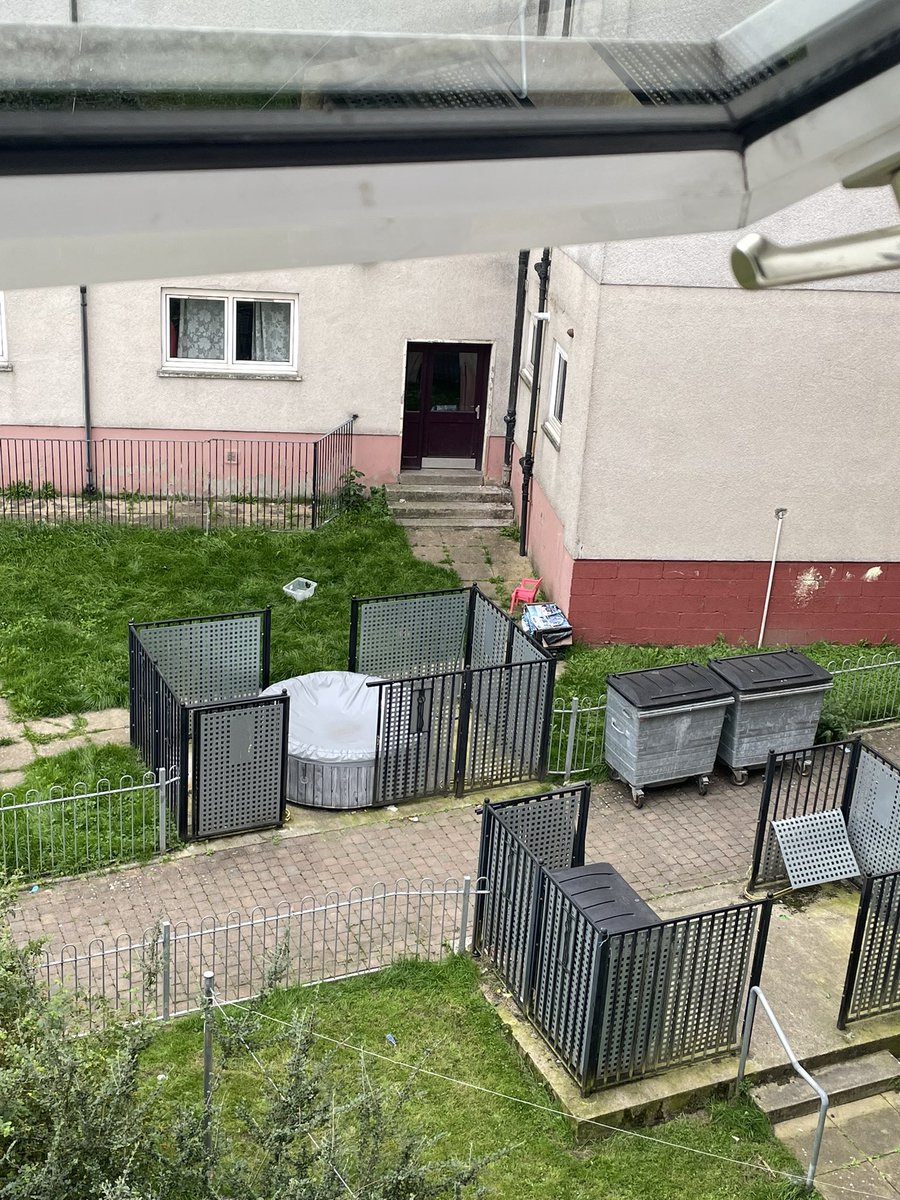 Somebody in cranhill has removed the bins from the bin area to put his hot tub there instead 🤣🤣🤣🤣 Jesus man