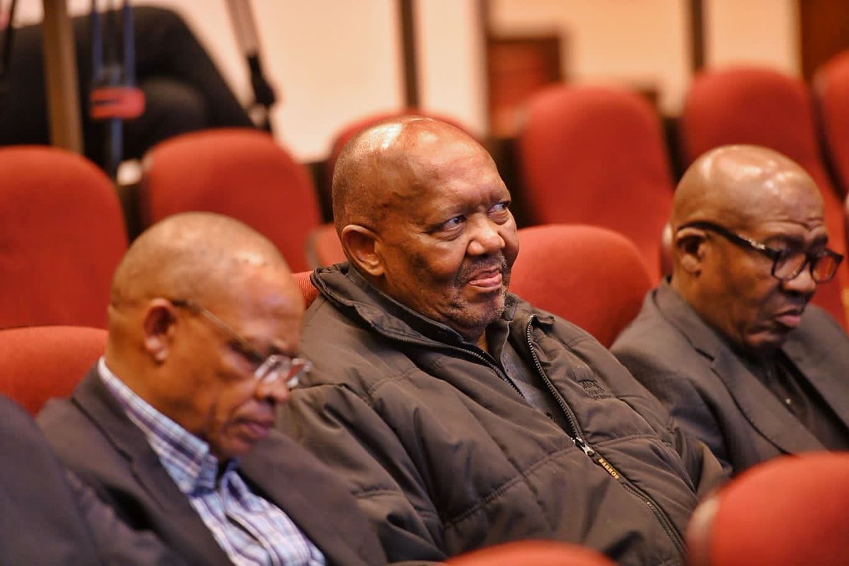 thensgZA's tweet photo. @unisa @GovernmentZA @DpmeOfficial @PresidencyZA @LetsTalkGovApp @StatsSA @MbekiSchool @DIRCO_ZA @thedpsa @GCISGauteng @GCISMedia πΈ| Masterclass on Building Professional and Meritocratic Bureaucracies: A Challenge for South Africa.
#NSGMasterclass
#Inclusivegrowth
#developmentalstate https://t.co/rksw1NKQ0M