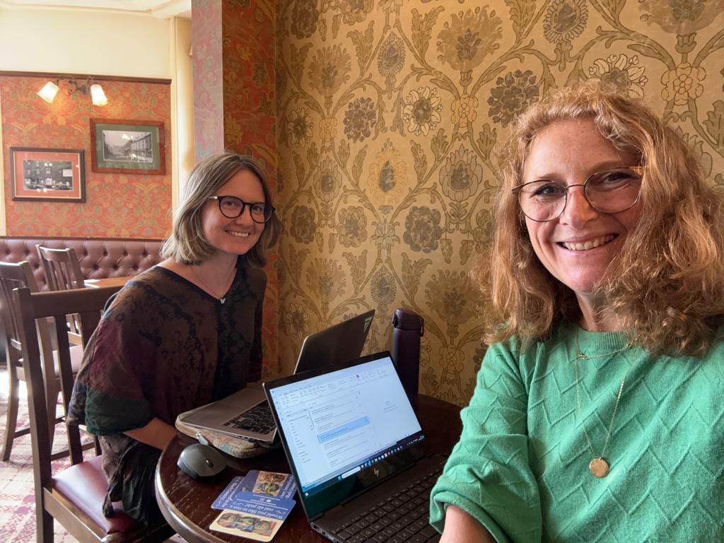 It’s always a treat when the Limeys get together in person 💚 Earlier this month, Elly jetted in from Portugal for a coffee and catch up with Jo

#LimeLife