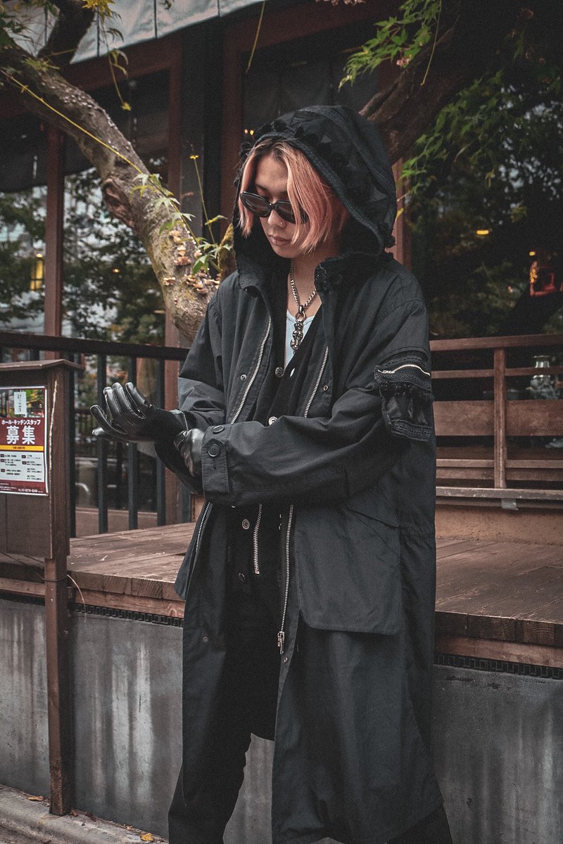 box_gallery's tweet photo. 【 UNDERCOVER 】
今シーズンから取り扱いがスタートした
UNDERCOVER がオンラインストアにて発売開始。

是非この機会をお見逃しなく。

https://t.co/qnVOmm7ymk

#UNDERCOVER https://t.co/q11Emhs2T8