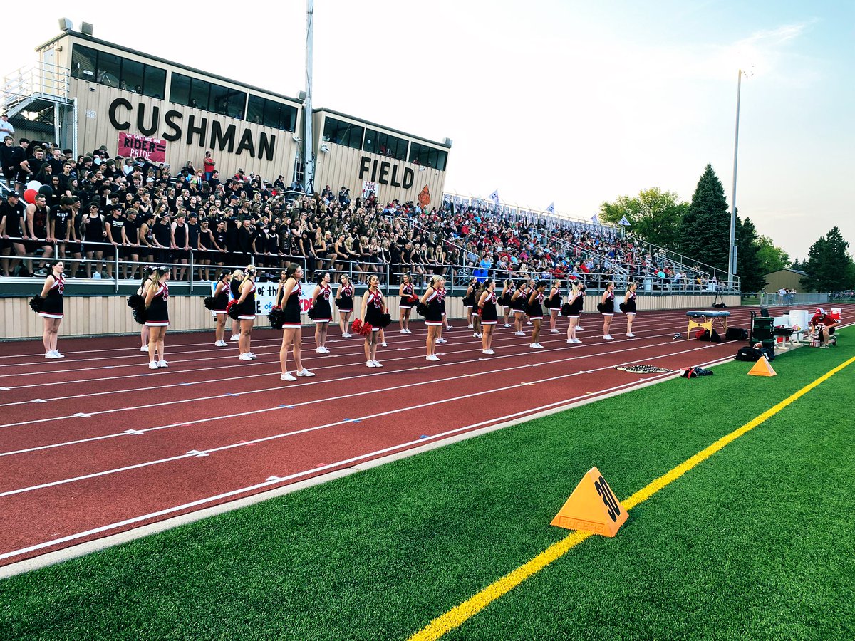 RRHSactivities's tweet photo. Great crowd at Cushman tonight😤
#Stection #Community https://t.co/orRdP1oy0r