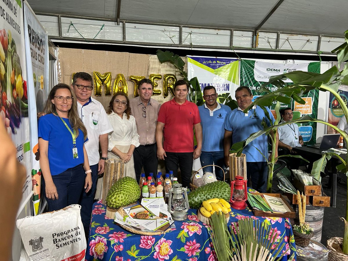 rnsape's tweet photo. O secretário adjunto da SAPE RN @marcelocljr e a prefeita de Carnaubais @marineidediniz abriram oficialmente na noite desta sexta-feira, 1º de setembro, a 2ª ExpoCarnaubais. O evento marca também os 60 anos de Emancipação Política do município. https://t.co/2qMtS5wp5T