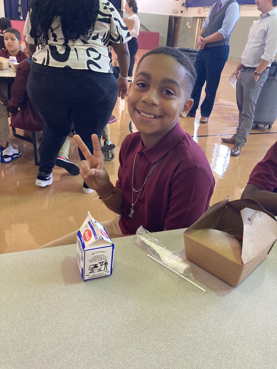 BTWA_NewHaven's tweet photo. ✨
Week 1 of school year 2023/24 is in the books! 

Get ready to see our scholars shine! ✨

#btwa #btwa10 #bookertwashingtonacademy https://t.co/rqXZPHTC4z