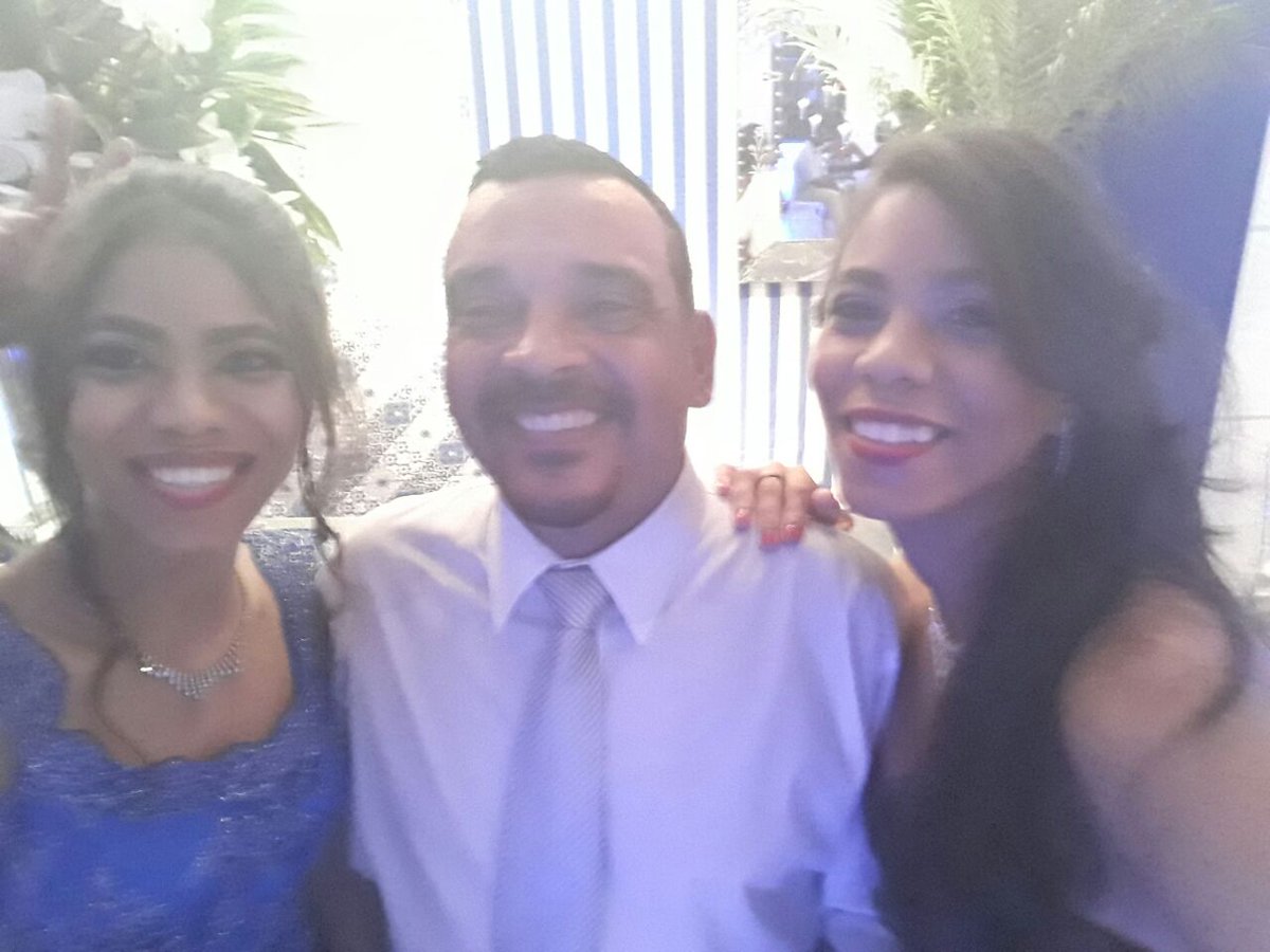 quitcarffc's tweet photo. Queria ressaltar as pessoas incríveis e raras que meus pais foram! Eles transformaram muitas vidas e principalmente a minha e da Camila. Ganhamos uma família incrível, um futuro brilhante e muito amor! Vocês serão eternos em meu coração e  sempre vou me prender nessas memórias! https://t.co/I0aBPgQV8h