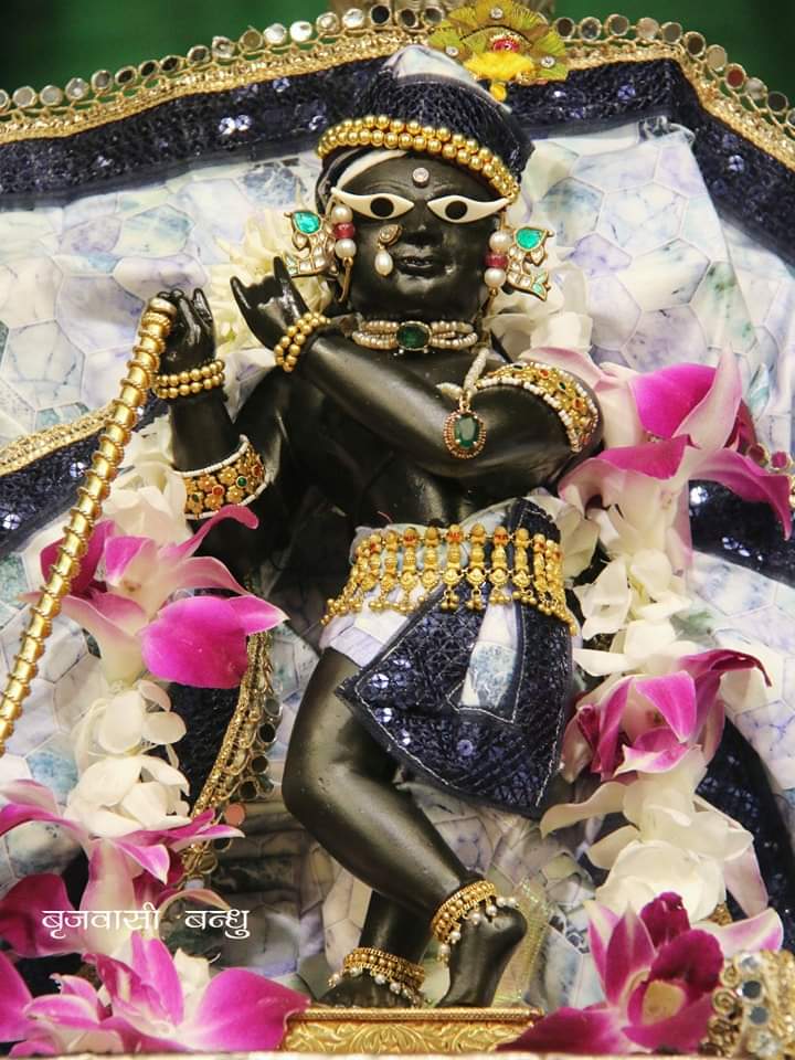 banke_shri's tweet photo. श्री राधारमण देव जू, वृंदावन https://t.co/0z7rR0Un1R