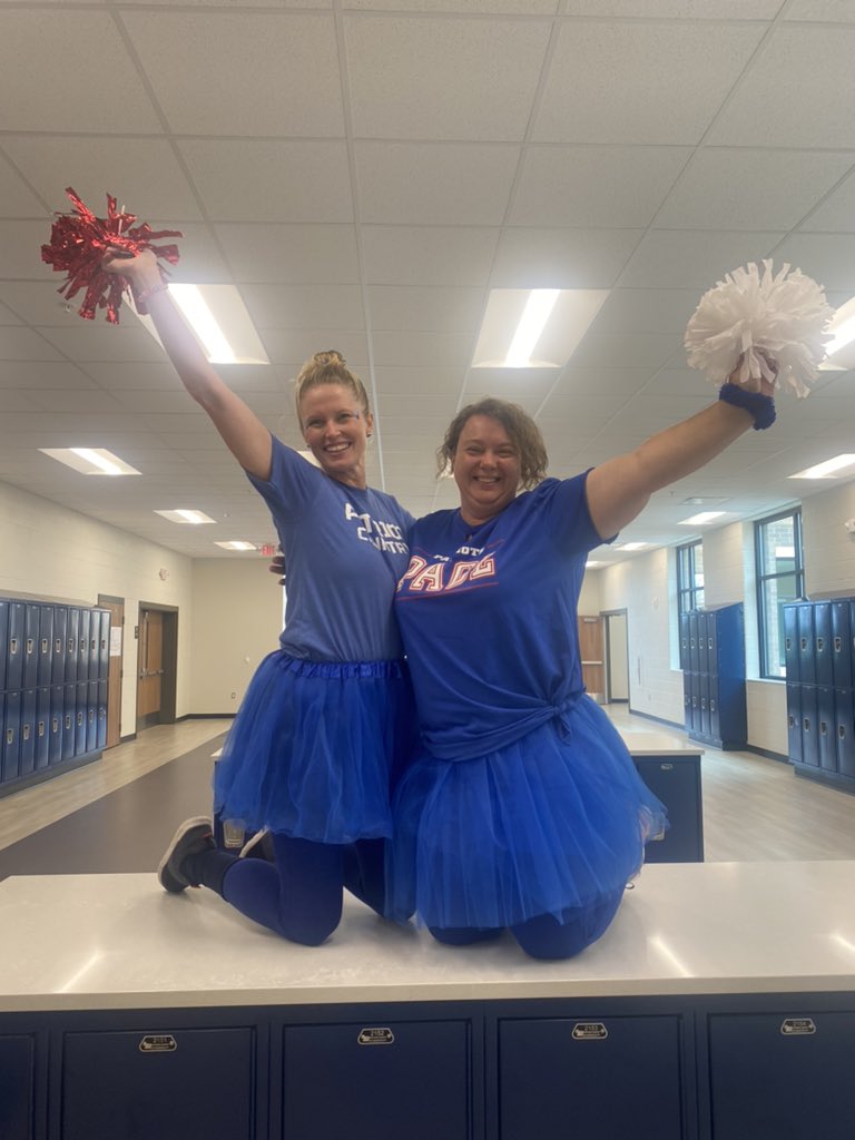 Thank you Page High teachers for participating in the Blue Out today! #SinktheShip #PagePride #PHTID