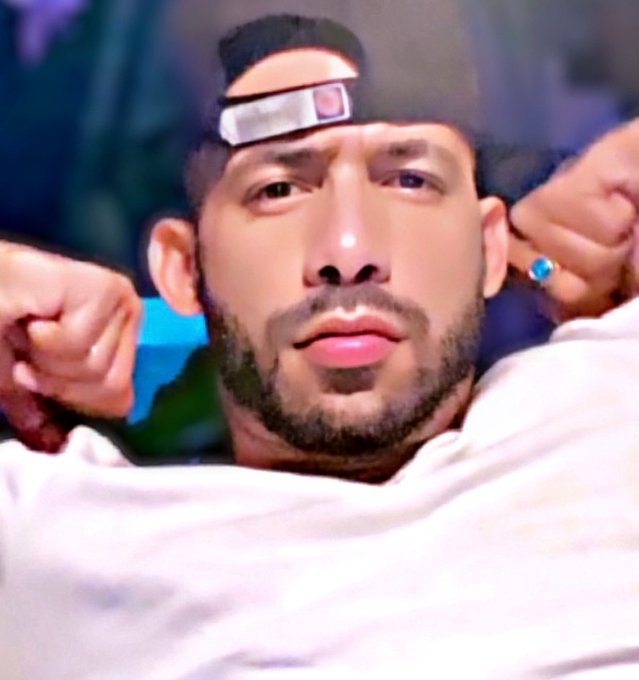 &bull; you think you can break my confidence? bro I eat alone in a restaurant 😅 #loveyourself 💟 https://t<a href="/tag/loveyourself"class="tags"><span>#loveyourself</span></a>