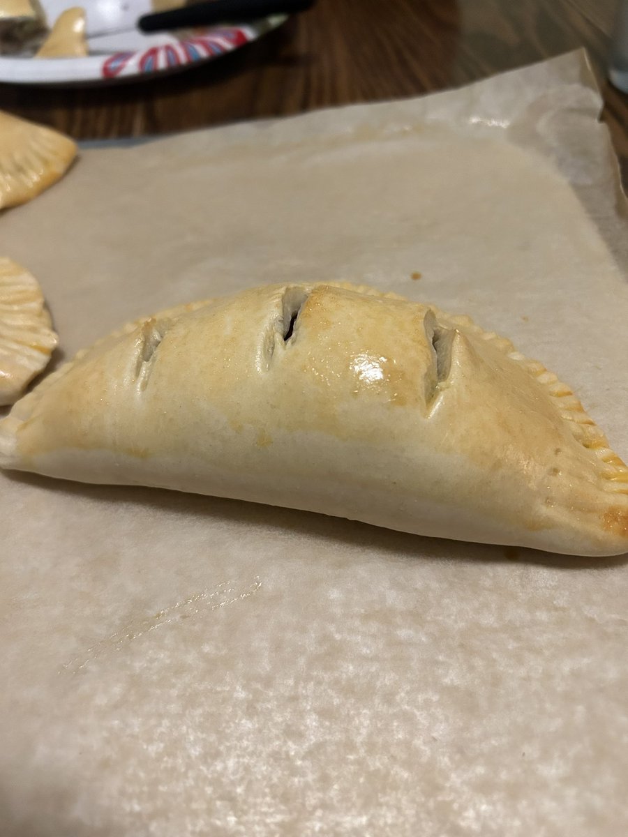 Glacirus's tweet photo. Asarius’s Prized Meat Pies, out of @CriticalRole #ExquisiteExandria cookbook. First of many recipes in it I’m excited to make and try! https://t.co/Ffwc4qRfmL