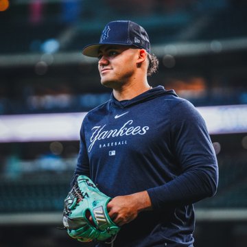 ounedself's tweet image. The Martian meets Space City 👽