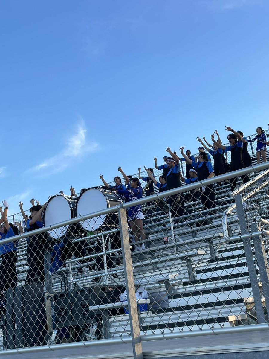 vanessaelareist's tweet photo. Lions vs Indians tonight!! Come out to the first home game of the season and support our #MightyLions ππ¦πͺπΌππ©΅π€βπΌπ€πΌπ€β€οΈπππ₯π₯π₯#lionpride #wintheday #fridaynightlights #wecalltheshots https://t.co/AGvba7WKBw