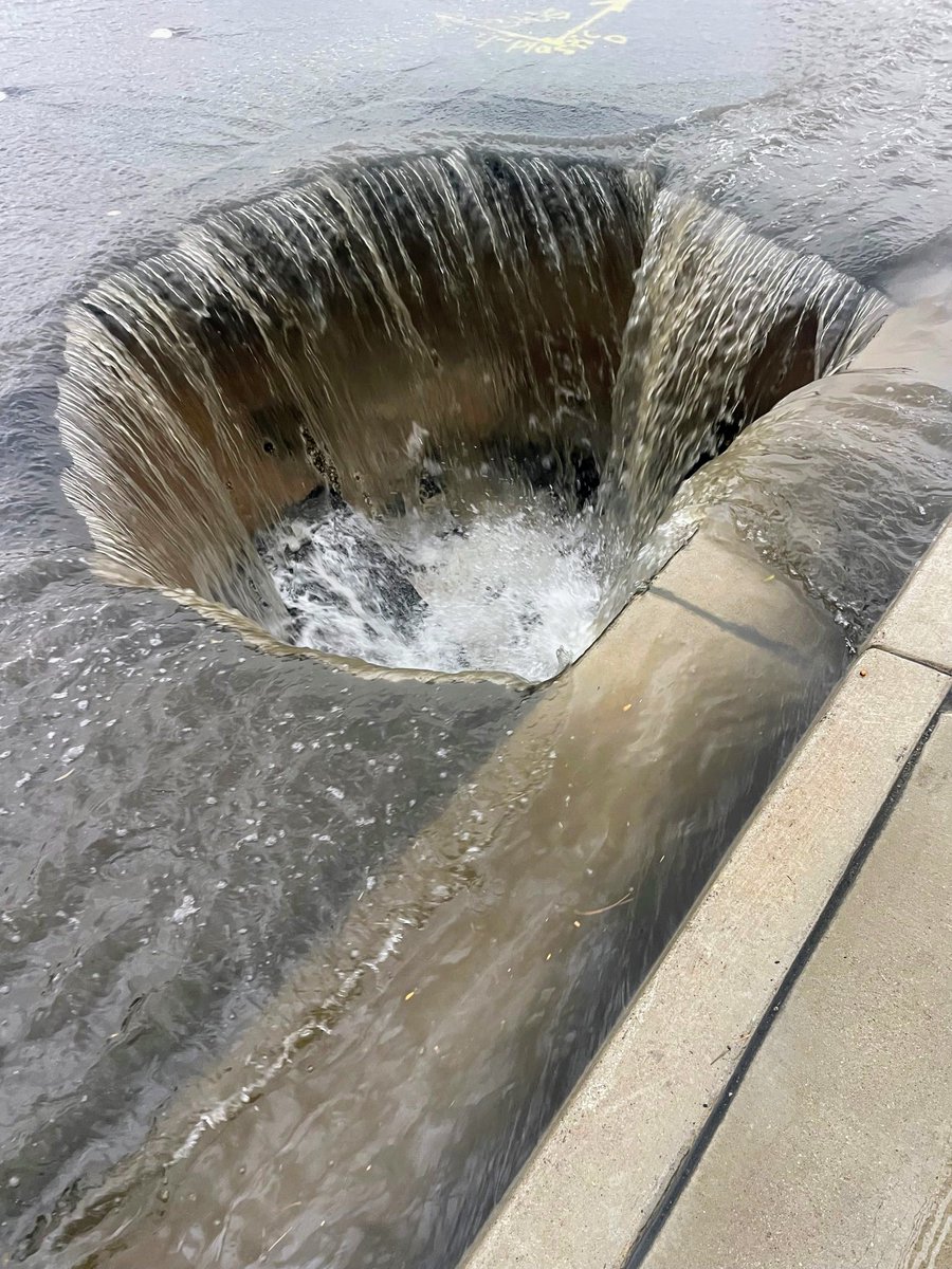 LasVegasLocally's tweet image. The Vegas Sinkhole is now 10 feet deep, at least. We recommend avoiding it.