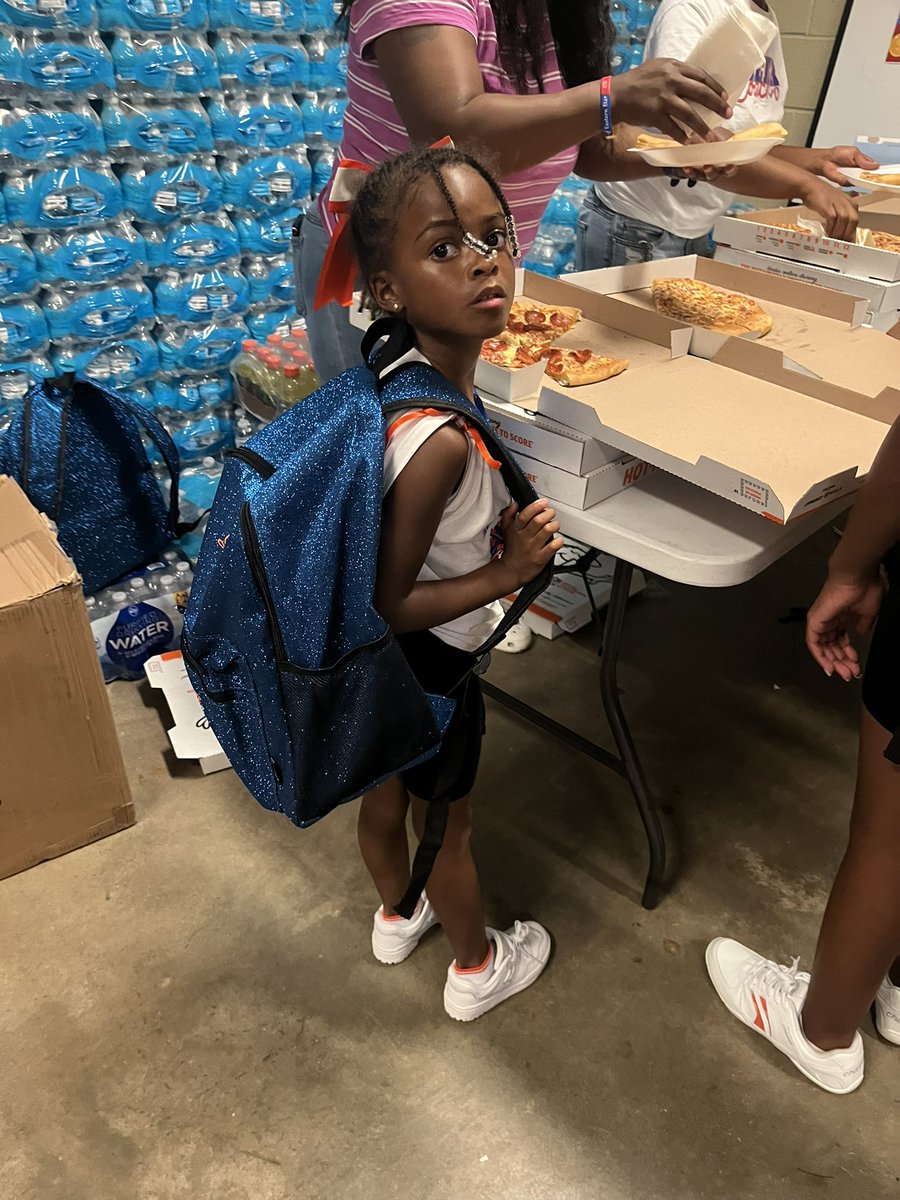 Bri tweet media