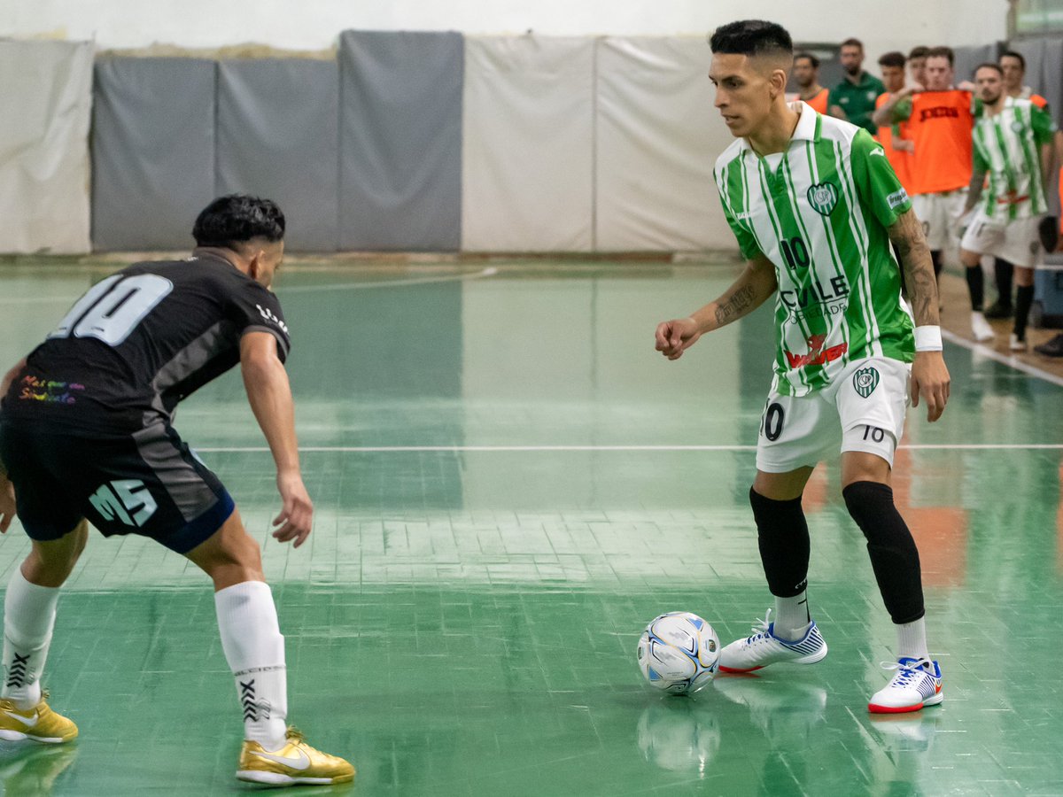 CSyD Pinocho Futsal (@pinochofutsalof) on Twitter photo ✅ ¡GANOOO PINOCHO!
💚🤍Por la fecha 26, los dirigidos por Santiago Elías ganaron 5 a 4 ante Secla.
⚽️Los goles fueron marcados por Pablo Pintos, Juan Montero, Matias Granda, Lucas Granda y Tomas Gayoso.
📸 <a href="/soynaticarles/">Soycarlescomopuyol</a> ✅ ¡GANOOO PINOCHO!
💚🤍Por la fecha 26, los dirigidos por Santiago Elías ganaron 5 a 4 ante Secla.
⚽️Los goles fueron marcados por Pablo Pintos, Juan Montero, Matias Granda, Lucas Granda y Tomas Gayoso.
📸 <a href="/soynaticarles/">Soycarlescomopuyol</a>