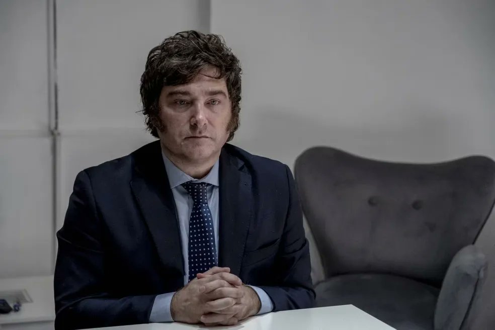 DamaDeFerroTV's tweet photo. Estão olhando para o próximo presidente da Argentina. https://t.co/S0xRWfsTjy