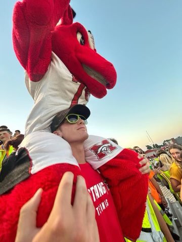 Rachel Robins (@3rmommy) on Twitter photo Let’s go Broncos! Love seeing my tennis kid supporting the football team! <a href="/1BroncoFootball/">Mustang Football</a> Let’s go Broncos! Love seeing my tennis kid supporting the football team! <a href="/1BroncoFootball/">Mustang Football</a>