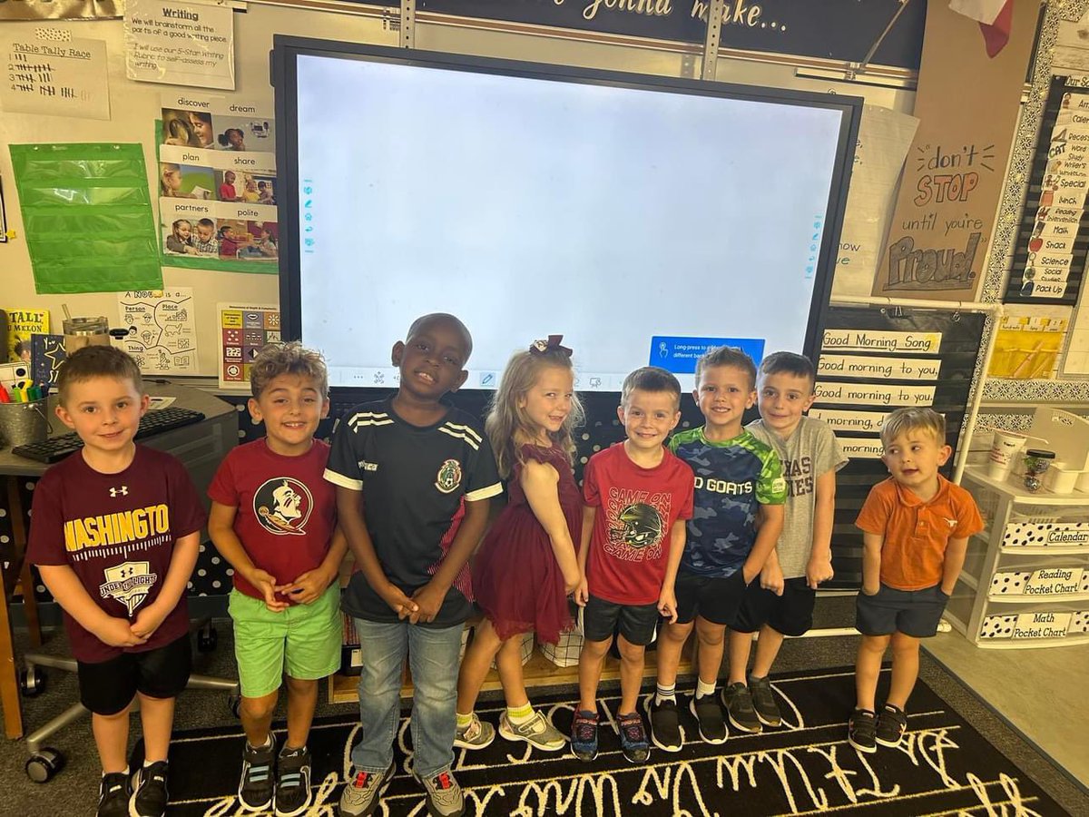 GESStars's tweet image. Celebrating College Colors Day! #GESshineon #WeareGCISD