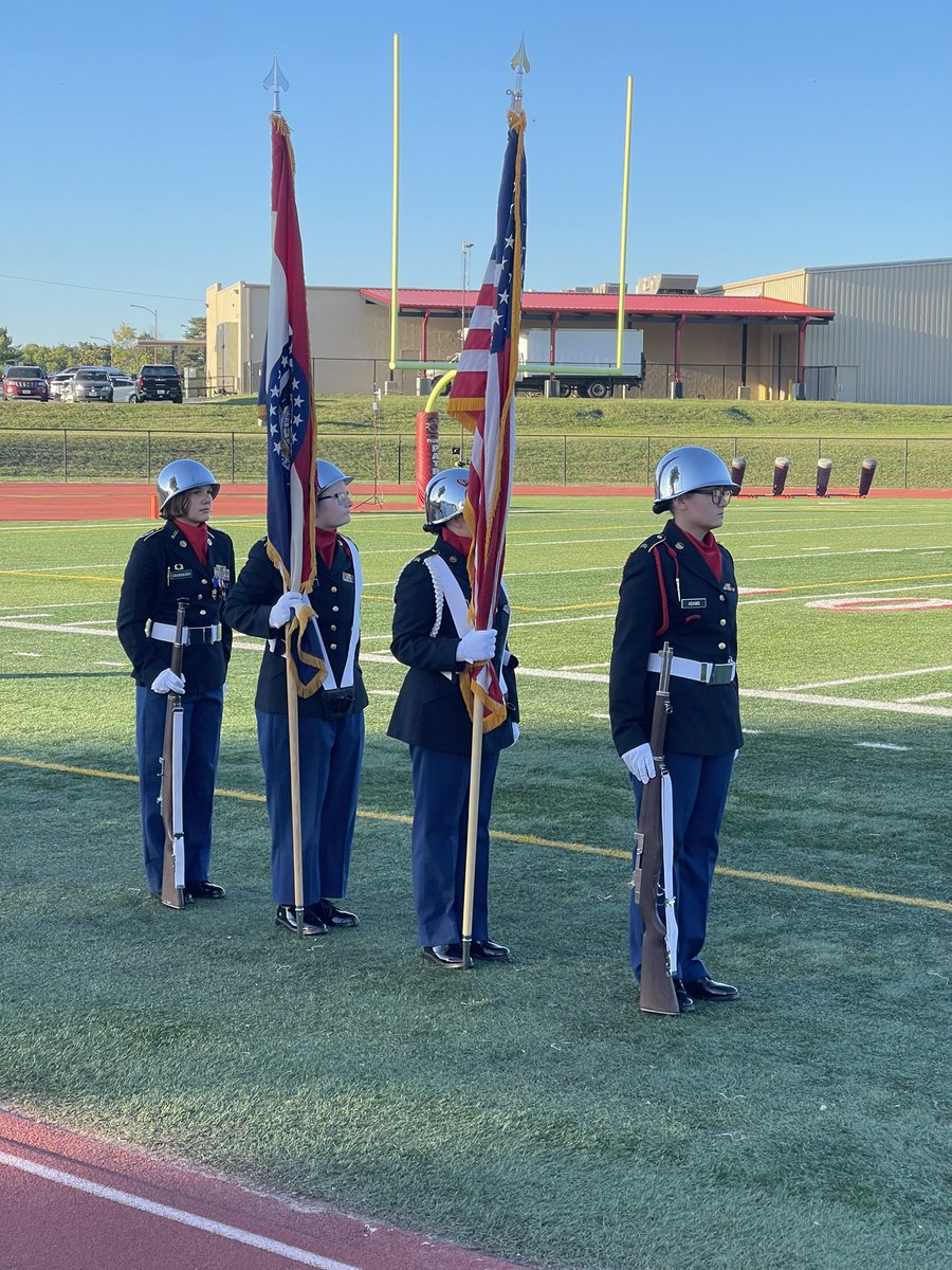 mrskaracav's tweet photo. So proud of @3113isMe being on the first all female color guard EVER @JrotcTruman @THSPatriots @MrsRScott #isdstrong https://t.co/kAYeFsGCUV