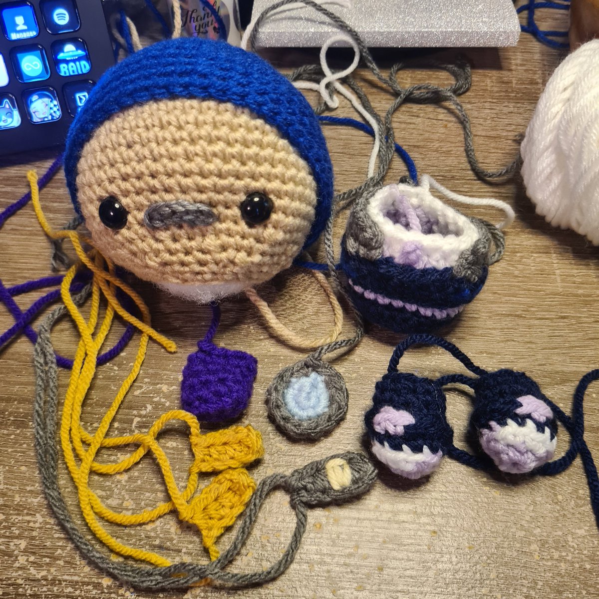 oldgreysoul's tweet image. So many tiny pieces coming together to make this Neon from Valorant