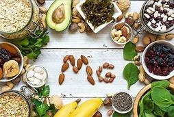 daveli's tweet photo. Magnesium https://t.co/6hWXggQKhZ

Magnesium is the fourth most-abundant essential mineral in the body. Roughly 50 - 60% of magnesium is located in your bones where it plays a fundamental role in skeletal health and development. The other half or so of your body’s magnesium can… https://t.co/YtvWvjAEiB