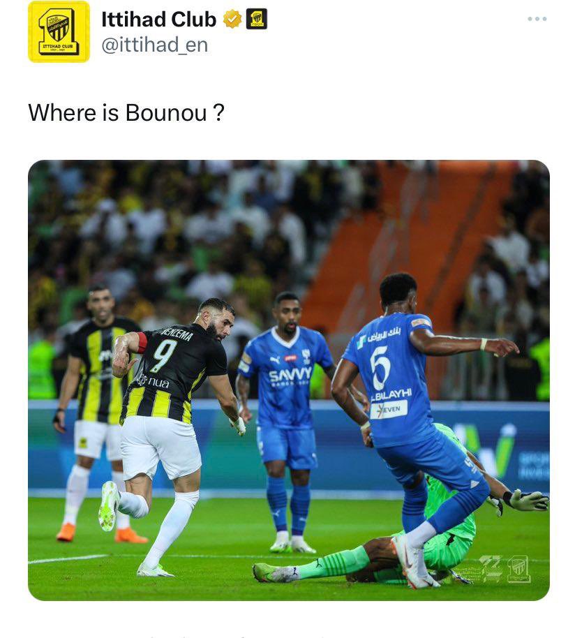 MnbrAlhilal's tweet photo. حساب نادي الاتحاد قبل الريمونتادا:
أين بونو؟

حساب نادي الهلال بعد الريمونتادا:
بونو يحتفل، ماذا عن غروهي؟ 😂 https://t.co/yHGLDqaEH3