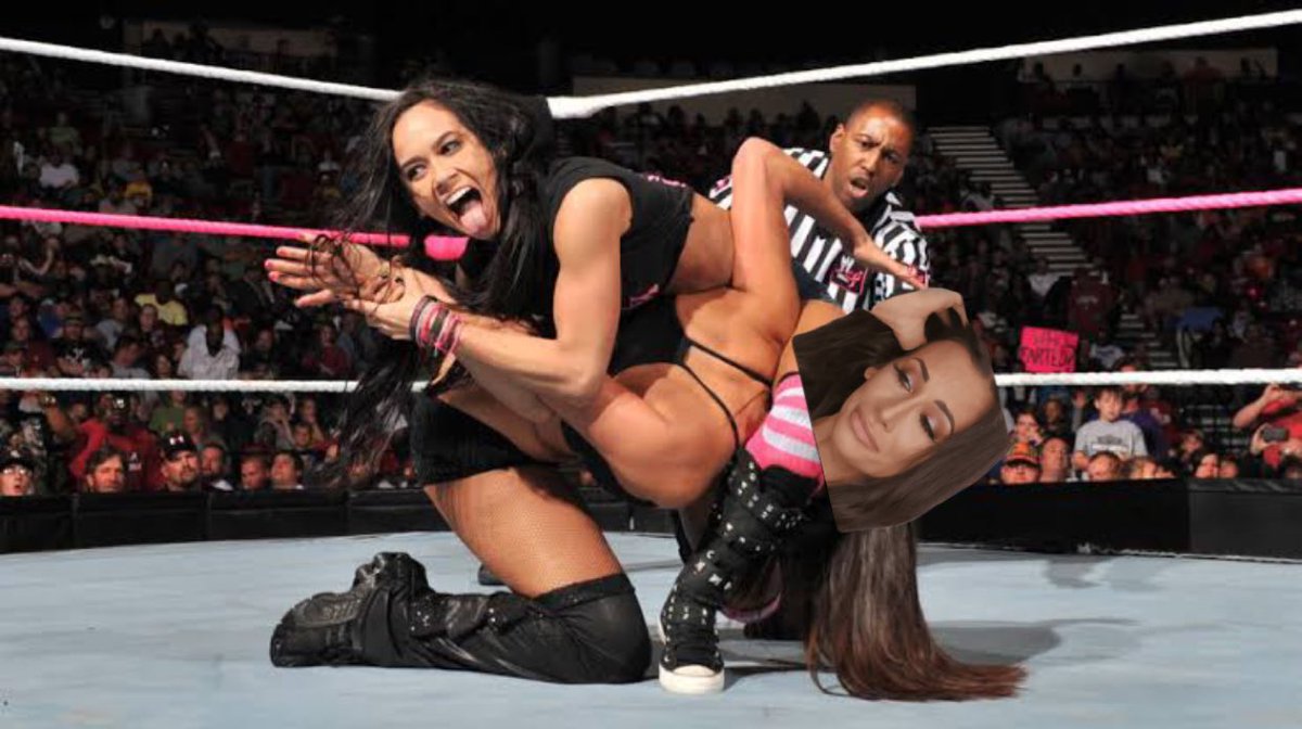 KuntressINC's tweet image. 🟦@mellasfave uses the ropes to get back to their feet and elbows @nexttopdiva away!.. K2 tags in @KuntressBray who locks Mella in the Black Widow… 

WILL MELLA TAP…

#KuntressINC #Kuntdown #tagmatch