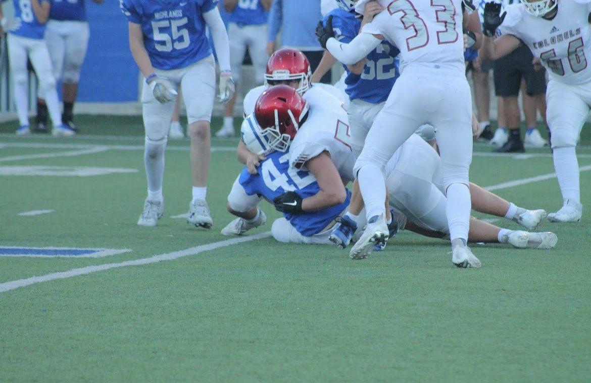 cswendiman54's tweet photo. Big thanks to @AidenRansom26 and @ransom_photography62 on ig for coming out and taking some pictures of the freshman team last night! #56 #dixieheights #gokerns https://t.co/3zwcnG91Zz