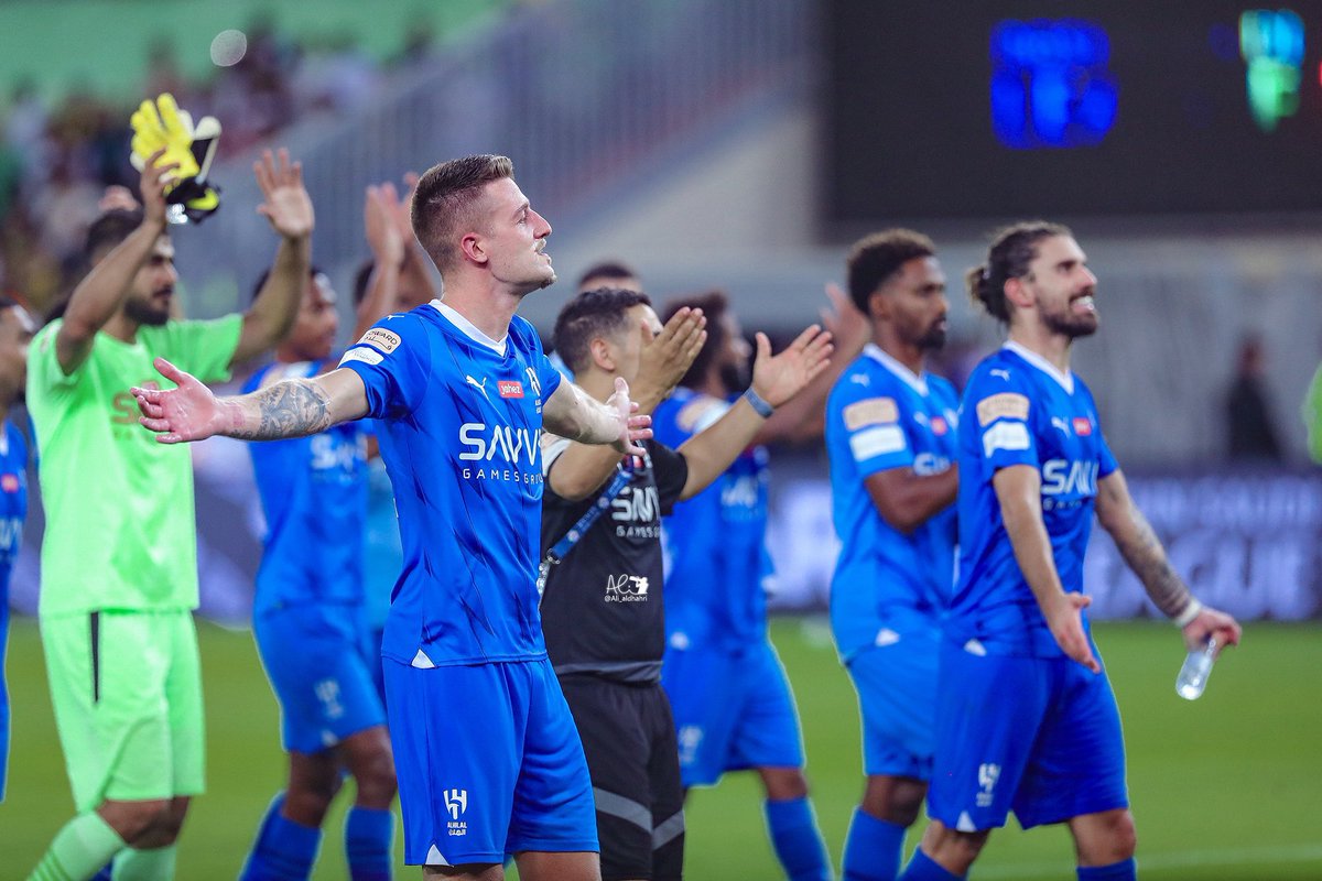 MnbrAlhilal's tweet photo. يا كبر حبّنا للهلال 💙 https://t.co/4zYYHNQCIX