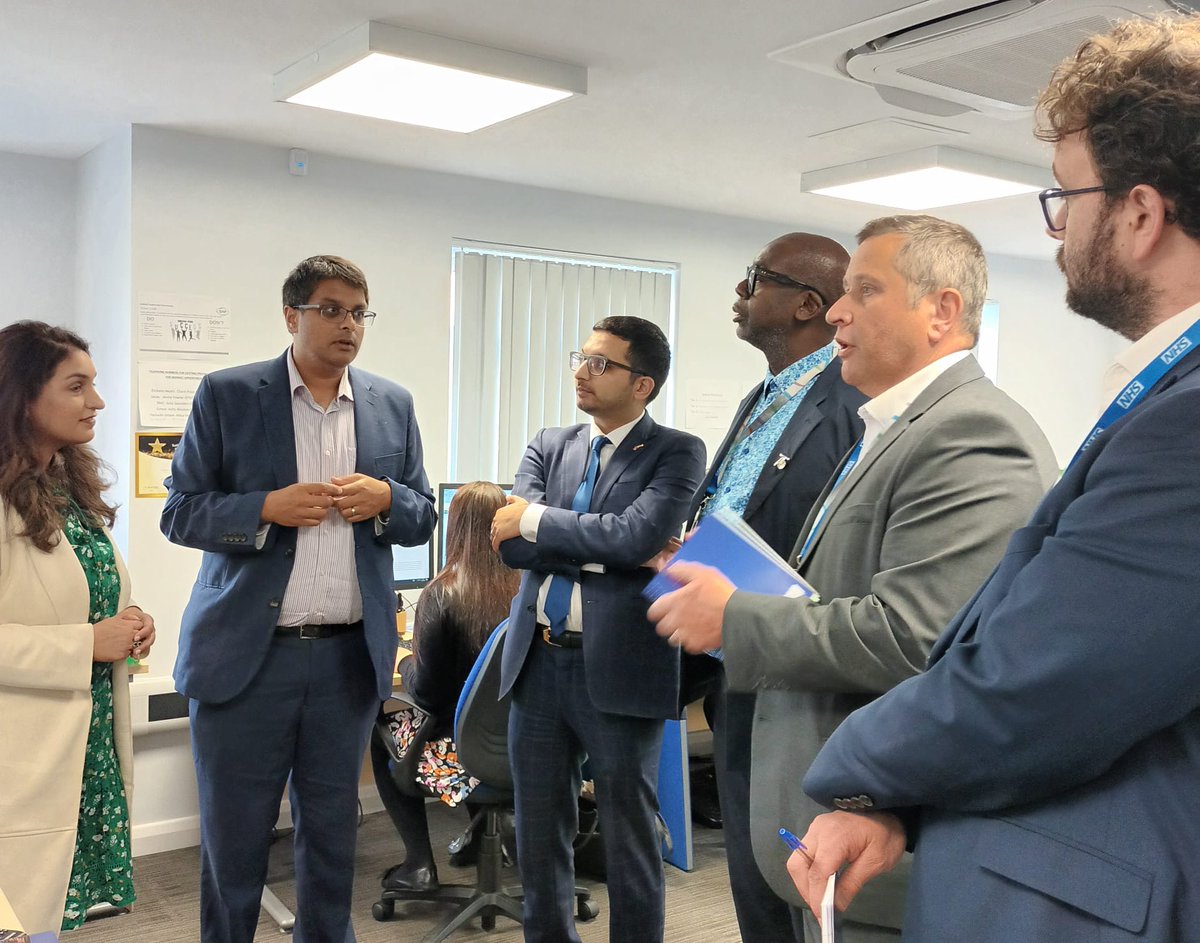 Doc_Natasha's tweet photo. Fantastic meeting @SolihullHP hosting system partners @BSol_ICS @ppvernon and MP Saqib Bhatti. Discussed fantastic progress @SolihullHP, our vision &roadmap to true #communityworking - with the patient at the centre.
#integratedcare #collaboration #primarycare #transformation https://t.co/qhgsXMHdt5