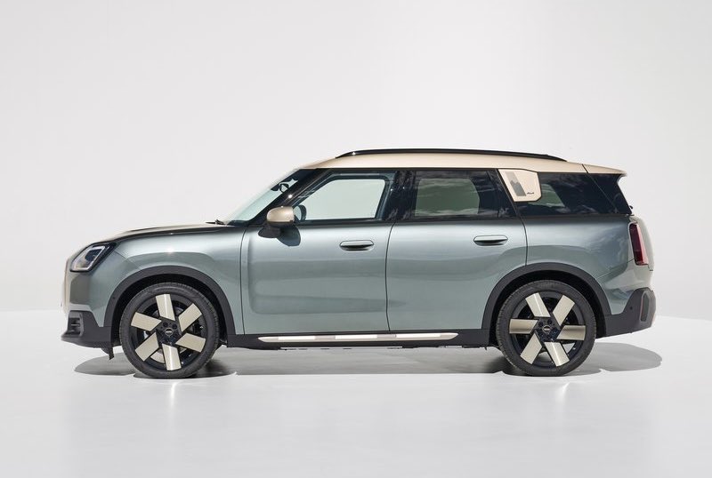 newotomobil's tweet photo. New Mini Countryman SE ALL4...
#minicooper #mini
#newminicooper
#minicountryman2024
#newminicountryman
#mini2024 #newmini
#minicooper2024
#minicooper2023
#mini2023 #cooper https://t.co/gcYDauuksB