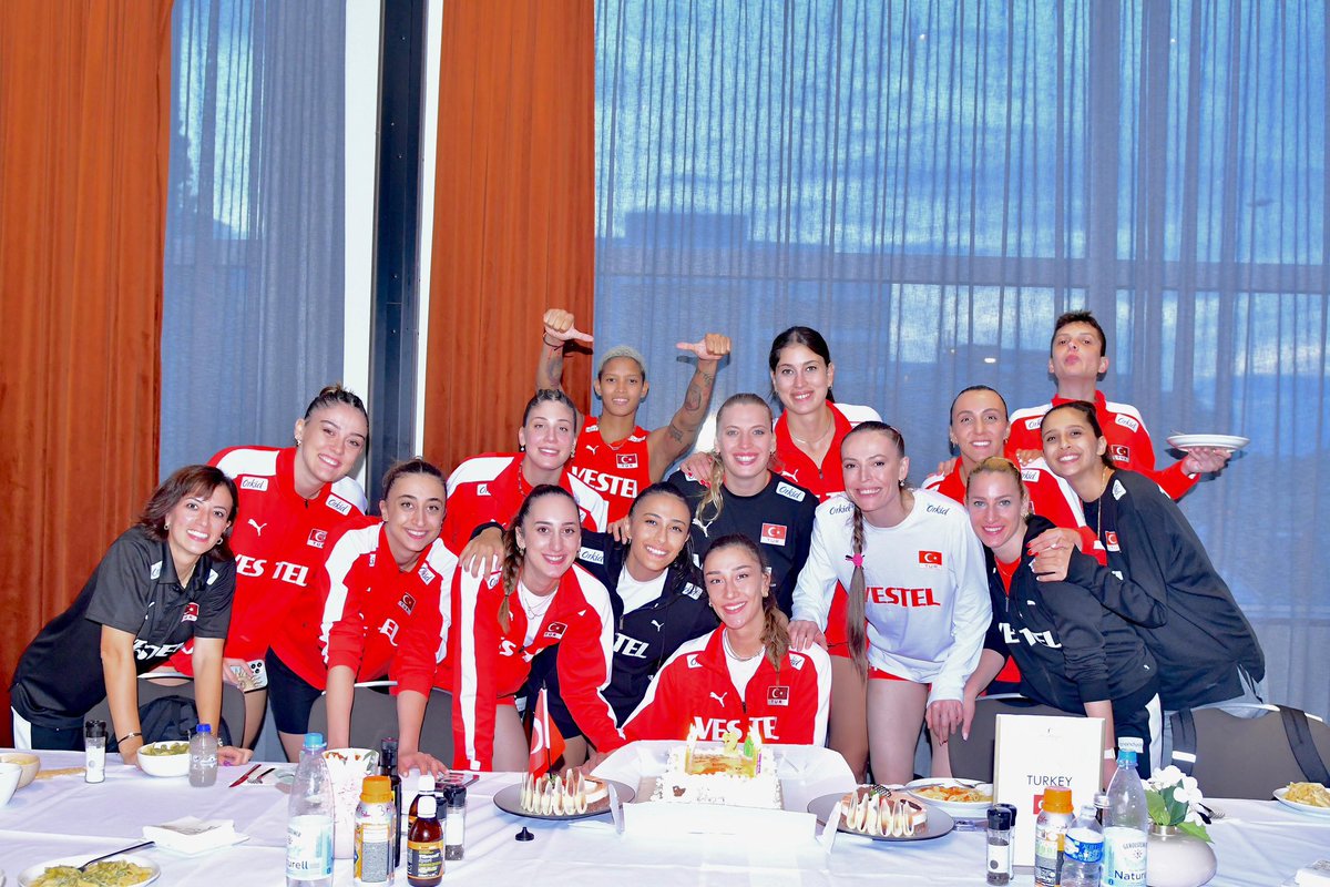 Bu galibiyet hem ona hem bizlere hediye! 😍

<a href="/handebaladin/">Hande Baladın</a> 26 yaşında! Başarı ve zaferlerle dolu nice senelere! 🎂🍀