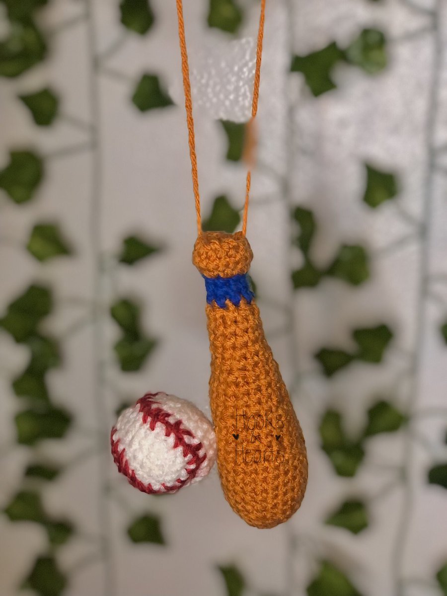 hooksnhearts's tweet photo. The perfect accessory for your rear view mirror if you love baseball! ⚾️ https://t.co/kmVG52r279