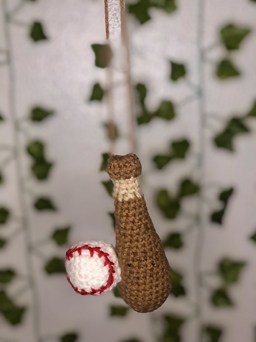 hooksnhearts's tweet photo. The perfect accessory for your rear view mirror if you love baseball! ⚾️ https://t.co/kmVG52r279
