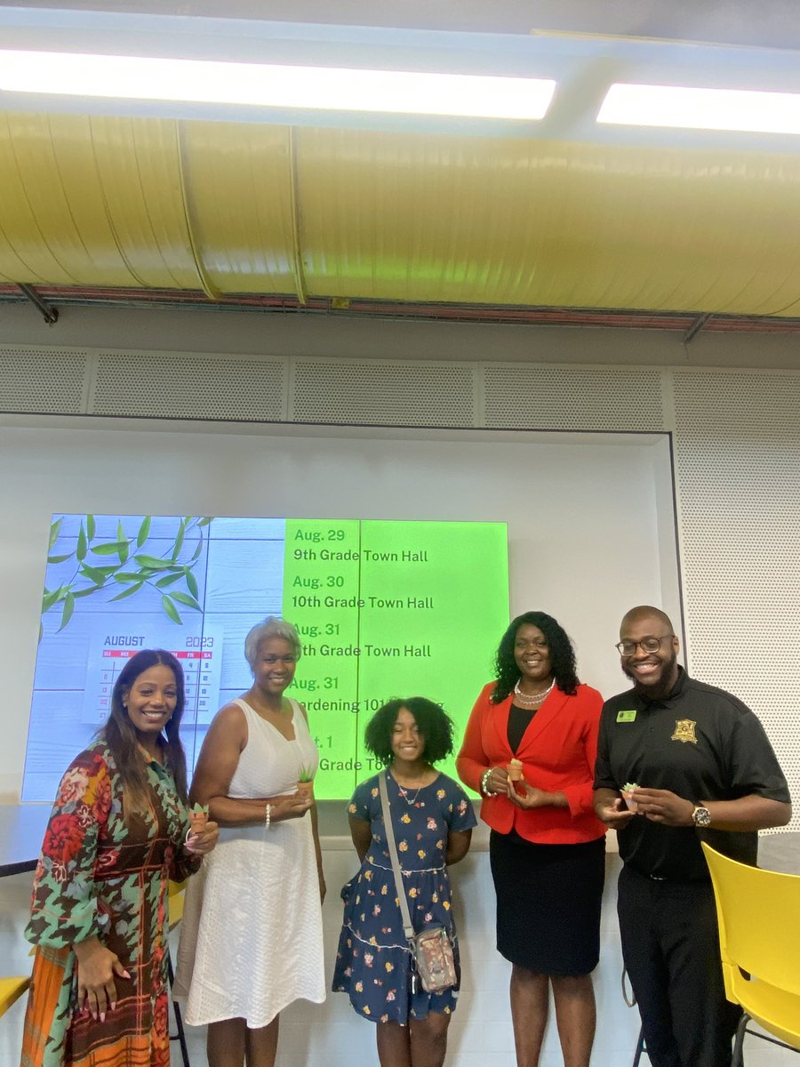 GlobalImpactAc1's tweet photo. Happy Friday! We are so proud of Christina for her impactful presentation on Gardening 101! Christina was also given a Proclamation from the @COSFGA declaring August 31st as Christina Appreciation Day! What a way to #AmazeandInspire! @FultonCoSchools @RonMaxwellFCS1 https://t.co/KHedUVczdm