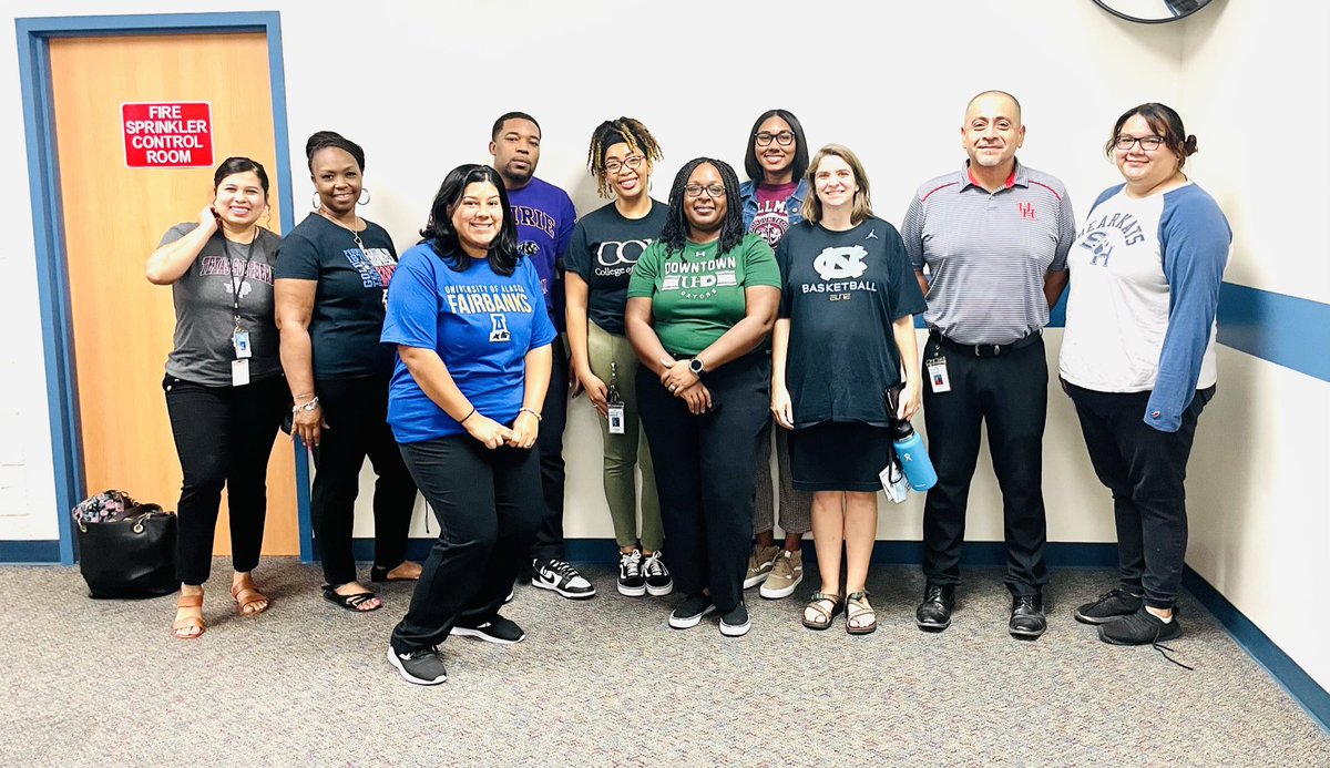 Iamdeandre_'s tweet photo. We have spirit yes we do, we have spirit, how bout you!!???
We enjoy taking pride in what we do, as well as participating in an opportunity to rep our college ✨
#SpringISDCollegeColors
@PES_Spring @LaQuitaCarter2 @FloralbaReyna @SpringISD_Super @NataliePESChamp https://t.co/ysaI7rDeVX