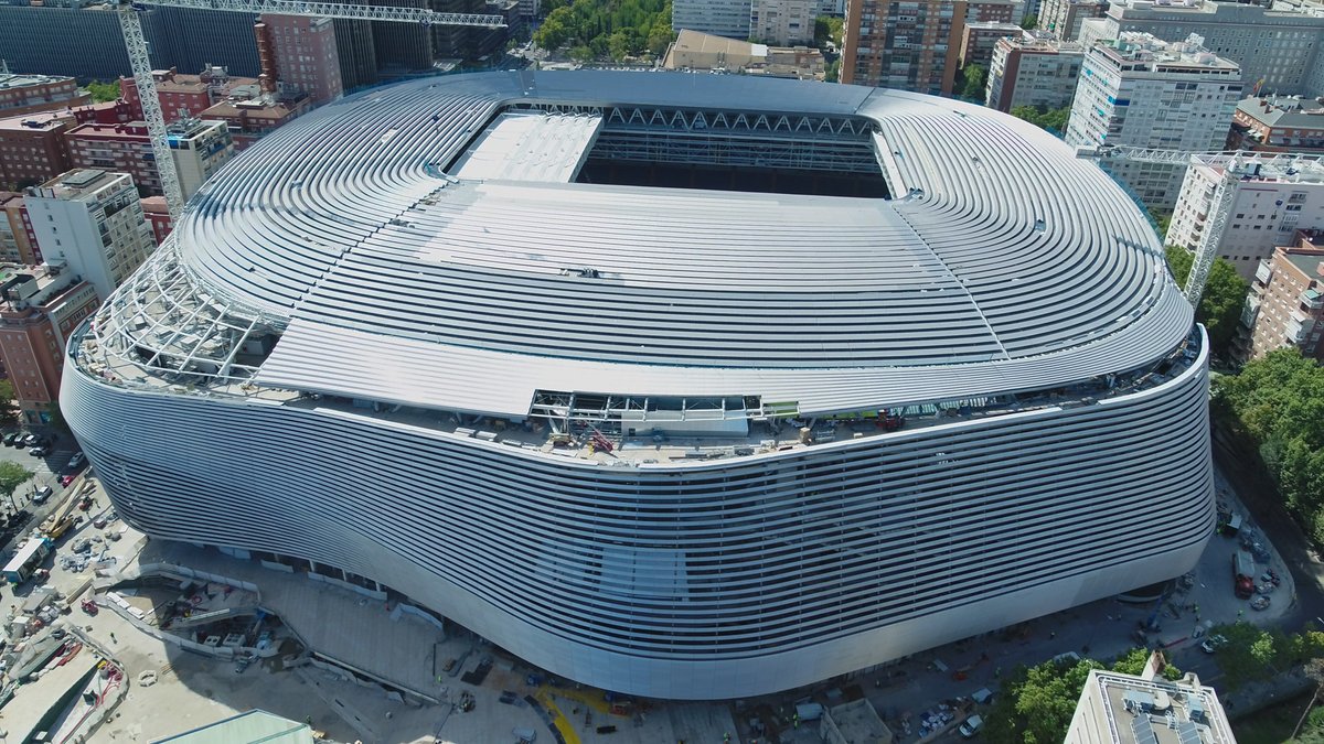 🏠🤩 ¡Un ESPECTACULAR Bernabéu para el regreso a casa! 
🎥 El VÍDEO COMPLETO de nuestro estadio en #RMPlay.