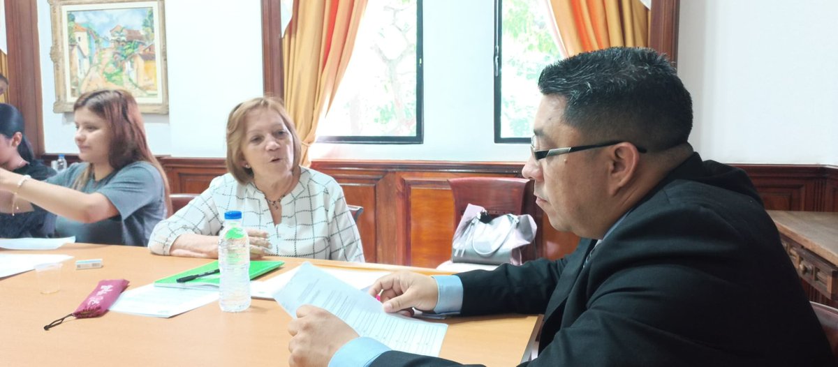 FidelidadACuba's tweet photo. Se efectuó en Caracas, reunión programativa del XIII Encuentro Nac. de Solidaridad con Cuba🇨🇺 - Venezuela🇻🇪 24, 25 y 26 de Nov. Donde los organizadores principales son Coord. Nac. y Mov. de Amistad y Solidaridad Mutua, Cap. Aragua. #VenezuelaPotenciaAgraria #NuevoCursoEscolar https://t.co/c6QhQ0rK2M