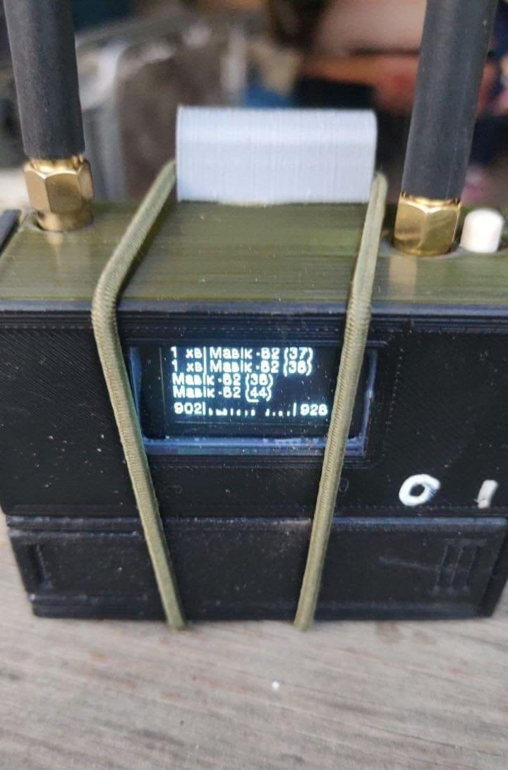 YurchenkoRod's tweet image. Good morning to good people 💙💛
I'm back for your hryvnias and reposts
The boys need these cool pieces.
These are the drone detectors. They help detect lancets, zala and other drones in advance.
Three devices already work in positions.