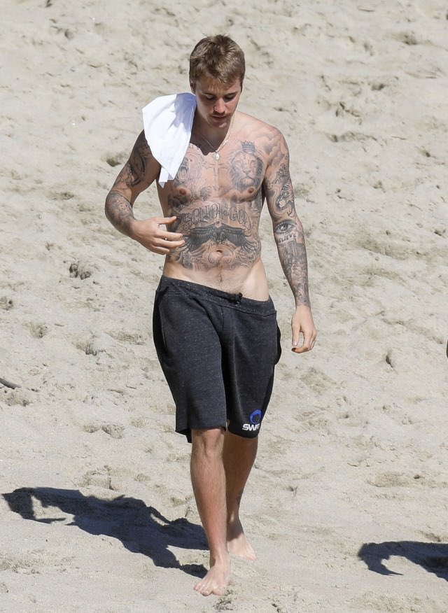 FitFamousMales's tweet photo. JUSTIN BIEBER 😍😍 https://t.co/xu3sruM2lU