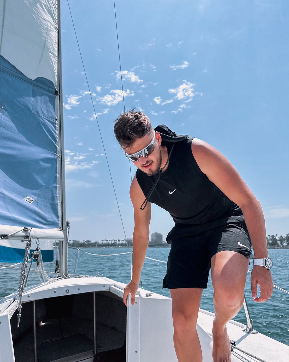 Jonvlogs's tweet image. Vento forte, mente livre…. Offshore livin ⛵️