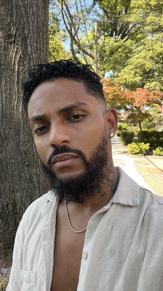 SonoVisuals's tweet photo. Handsome men with no kids/babymom OR crazy ex thread 🧵 https://t.co/aK2BQ3rCJs
