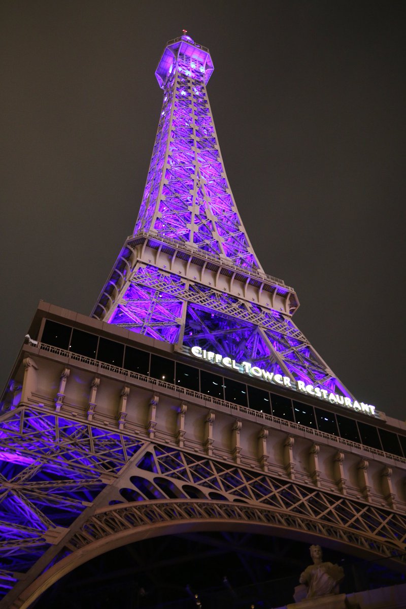 BigWillA97's tweet photo. Classy mark of respect from Paris to pay tribute to the late great Purple Aki https://t.co/OWh5nit3CF